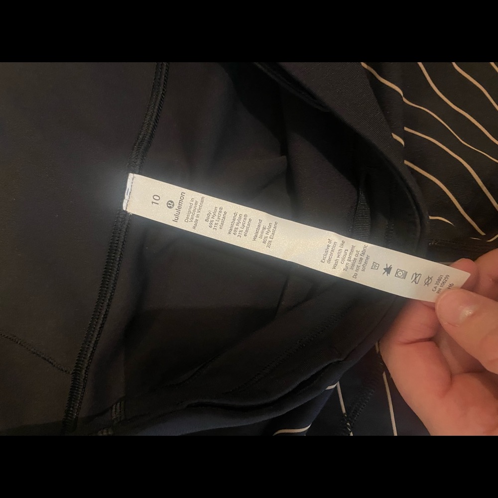 lululemon leggings - Picture 3 of 4